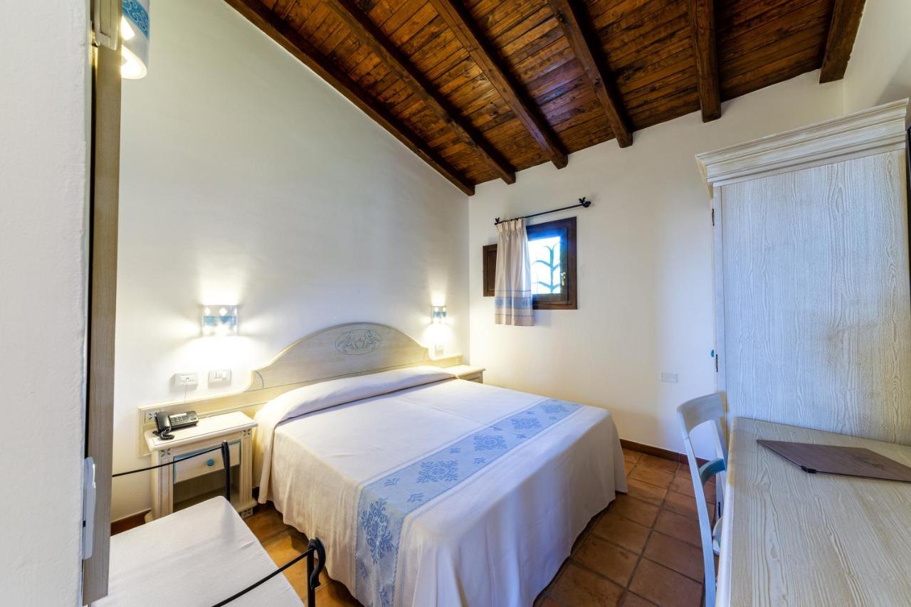 Hotel Costa Caddu San Teodoro  Exterior photo