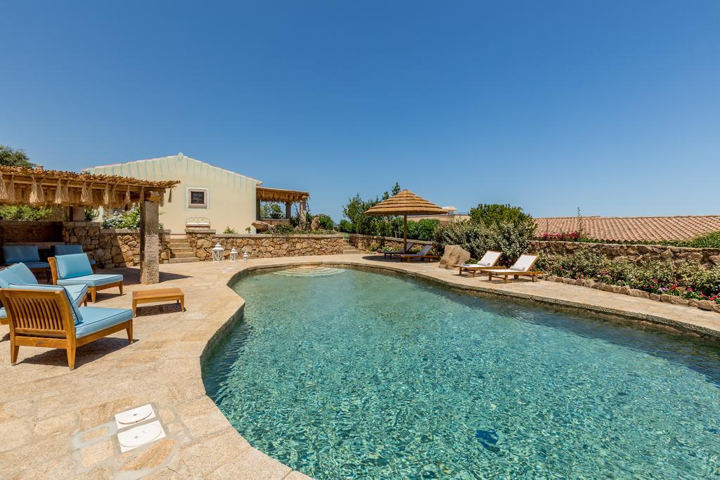 Hotel Costa Caddu San Teodoro  Exterior photo